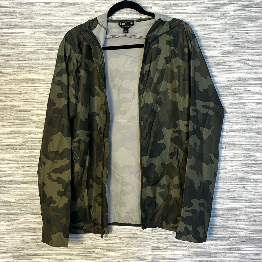 All In Motion Mens Size S Light Weight Wind/Rain Jacket NWOT Camo (556) - Picture 3 of 5